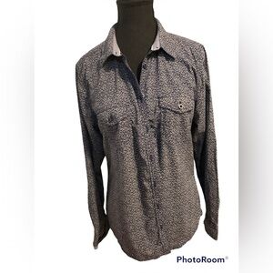 Wind River  shirt in size M